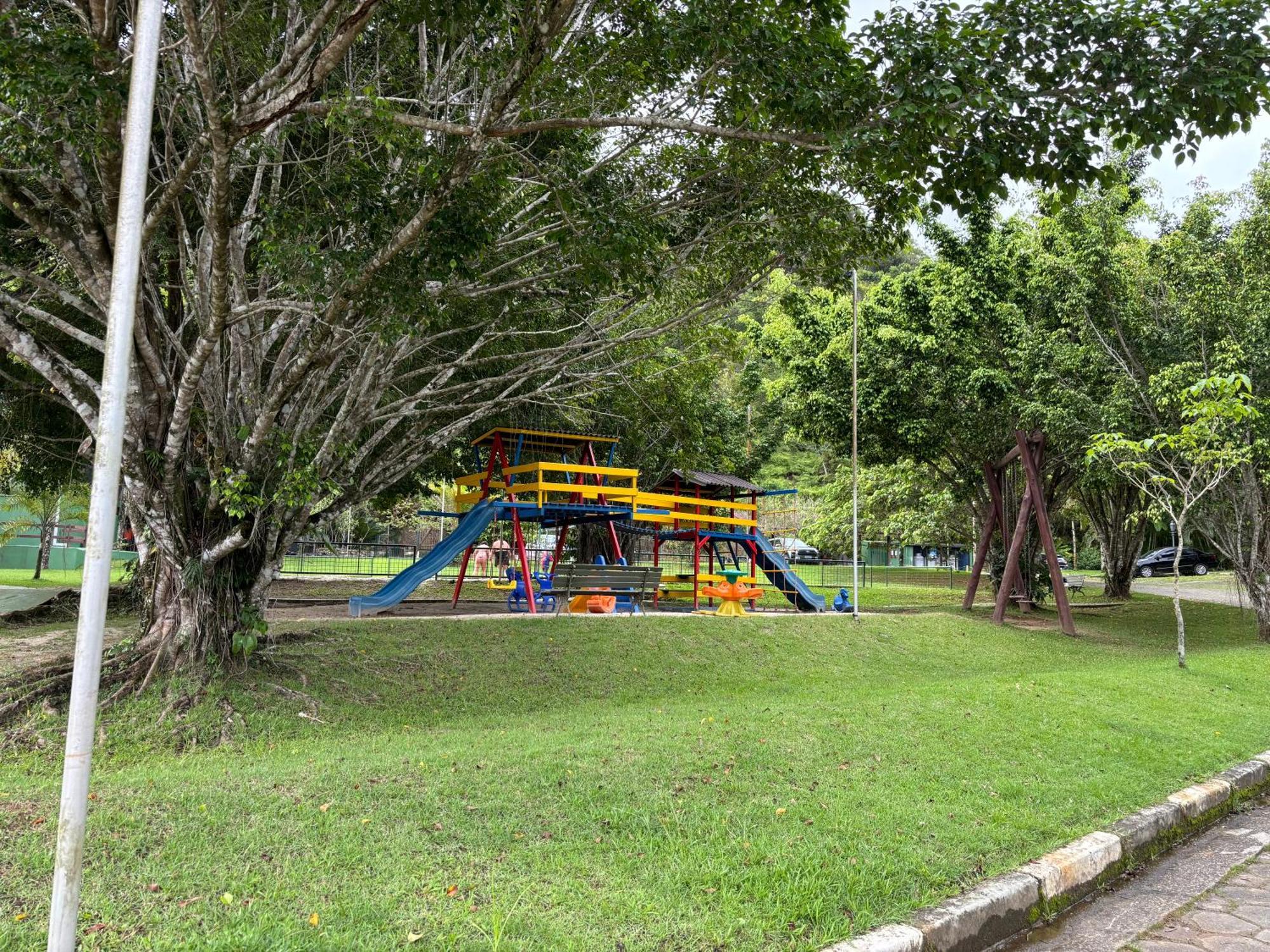 Condominio com muita diversão Toninhas Ubatuba Exterior foto