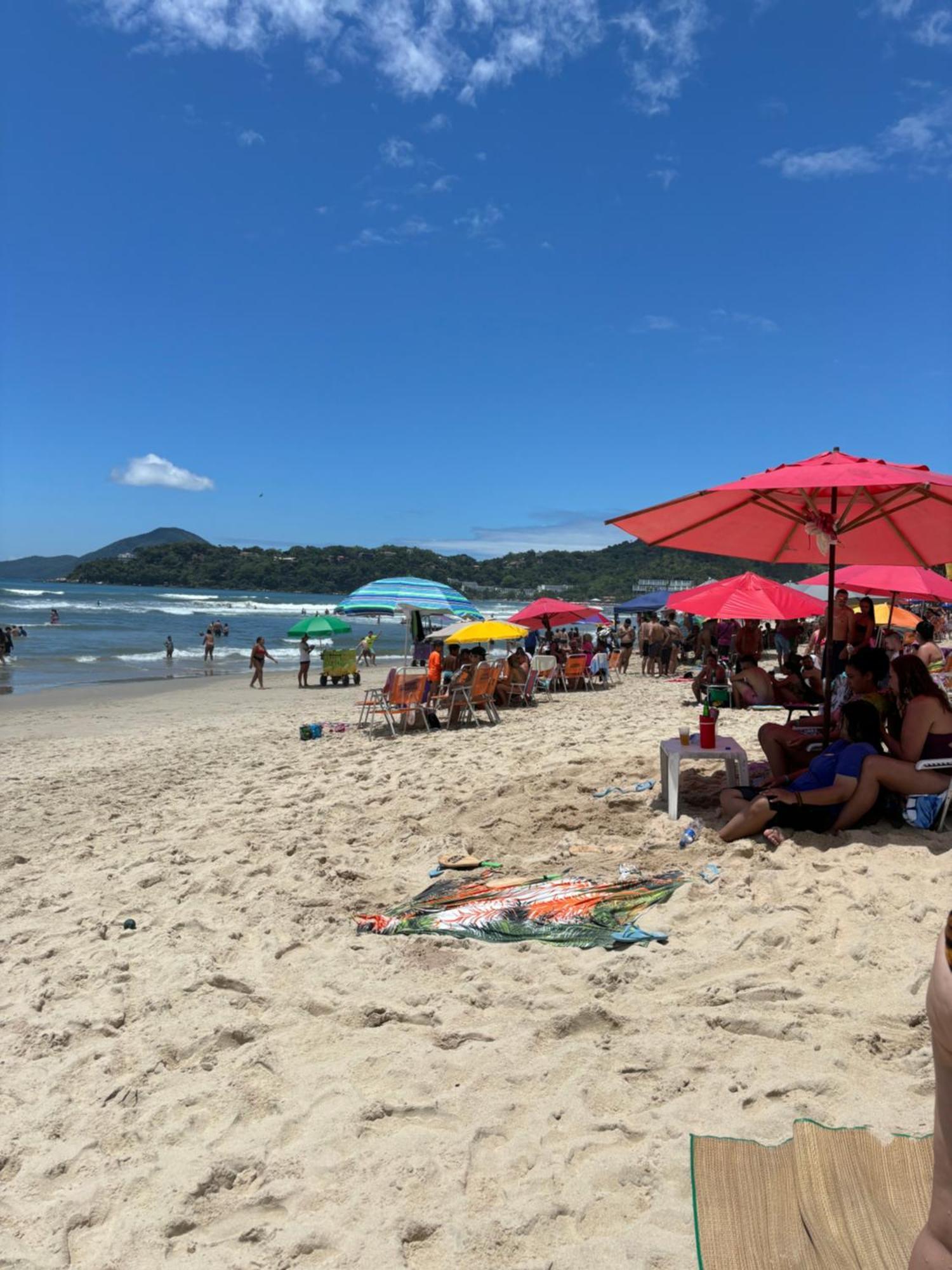 Condominio com muita diversão Toninhas Ubatuba Exterior foto